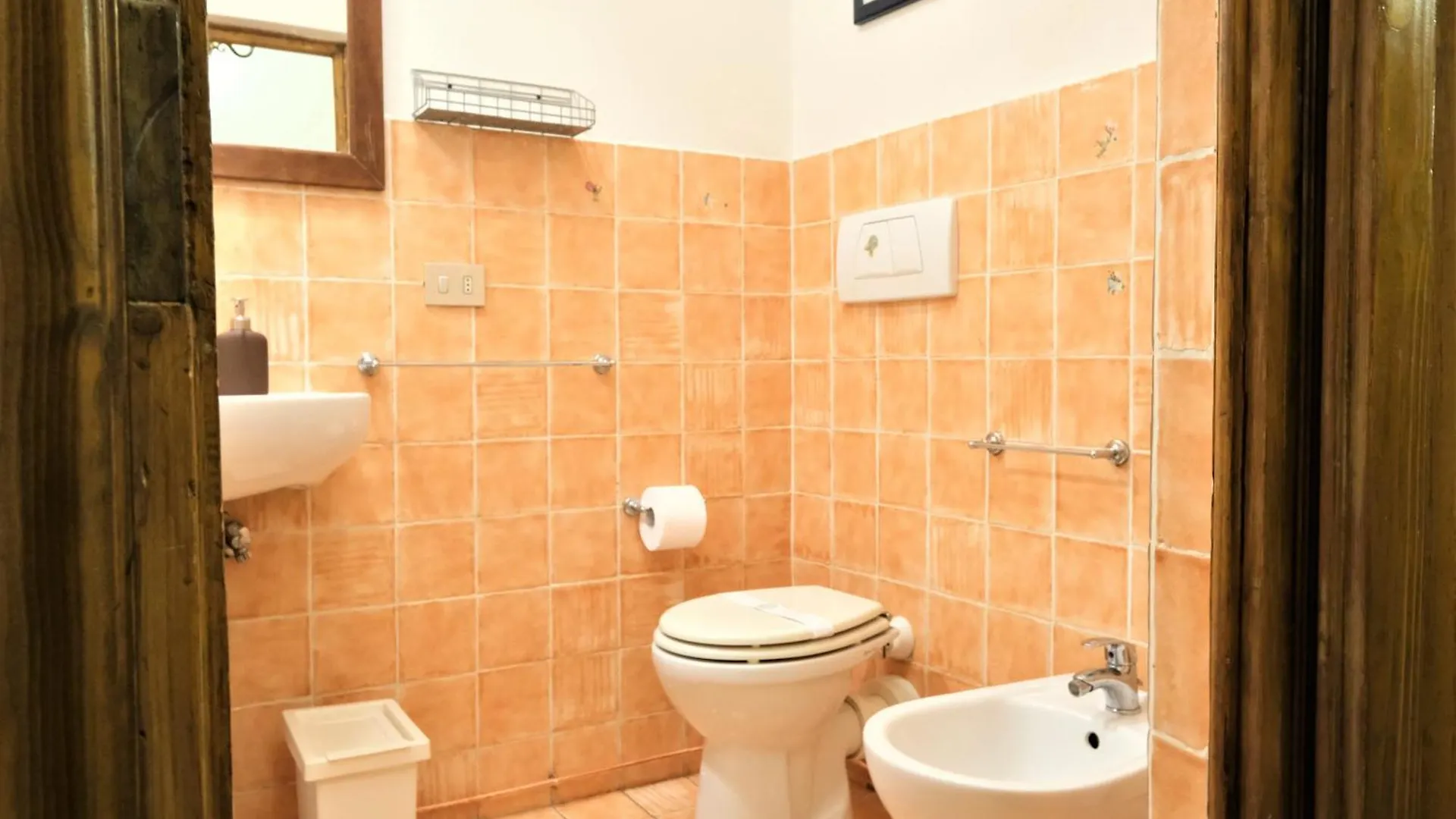 Wine Apartments Florence Pomino 0*,